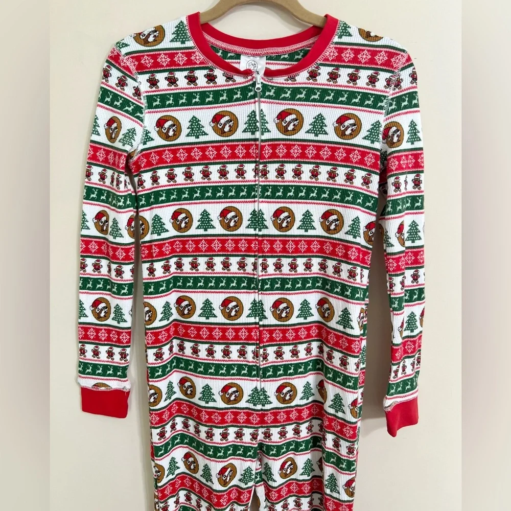 BUC-EES Youth Beaver Christmas Onesie Pajamas  Front Zip Large Family PJs Bucees